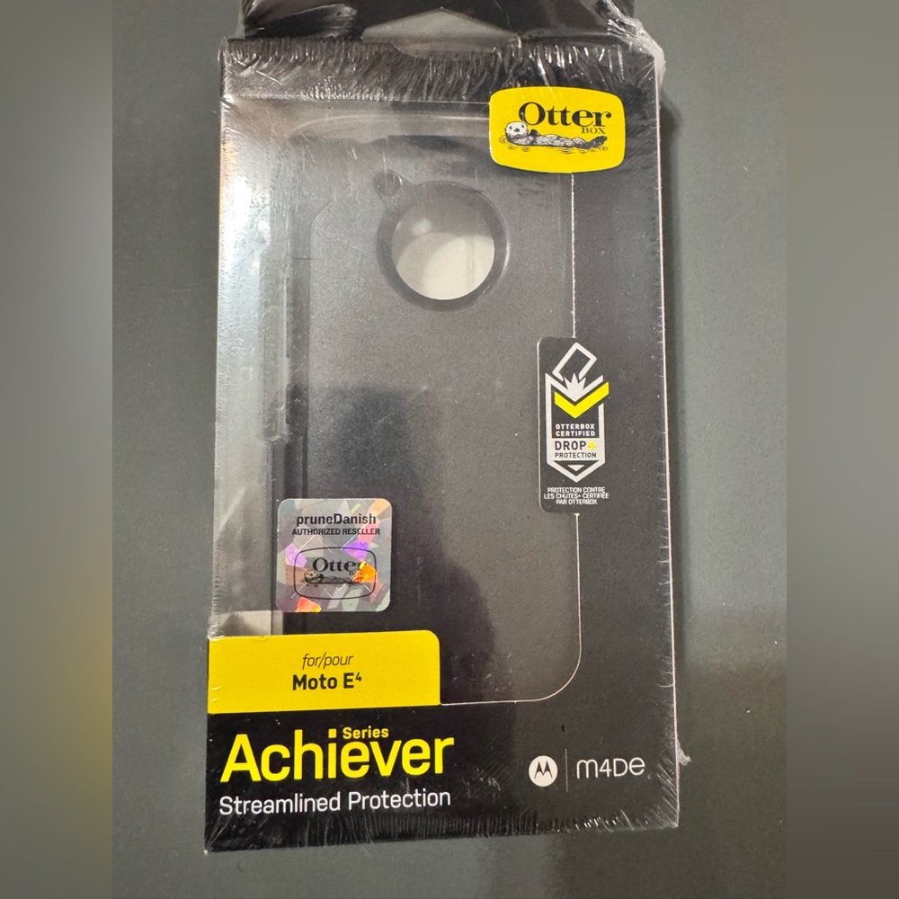 OtterBox Achiever Series Case for Moto E4 - Black